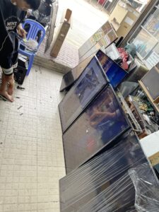 thay màn hình tivi LG 65 inch chính hãng